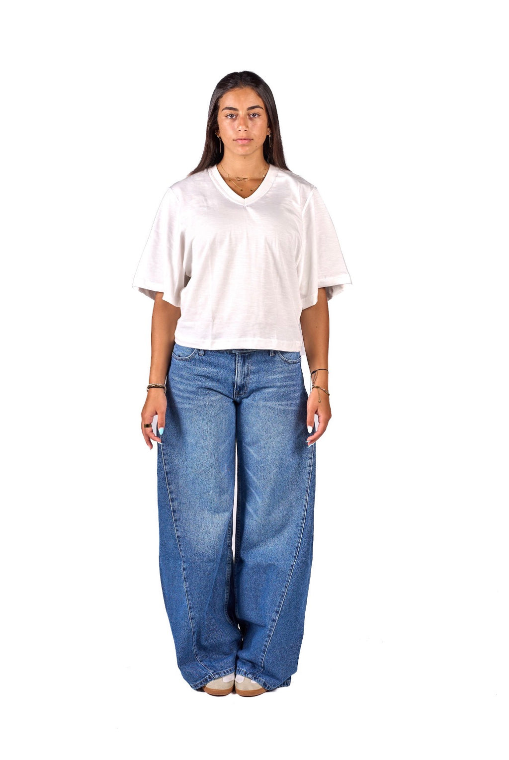 V-neck relaxed tee