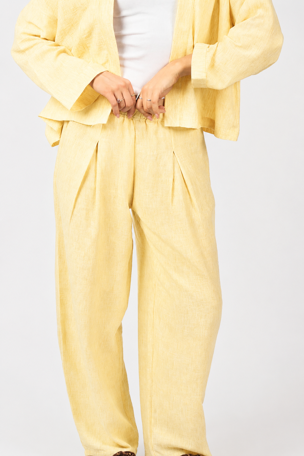 Washed Pleated Linen Pants