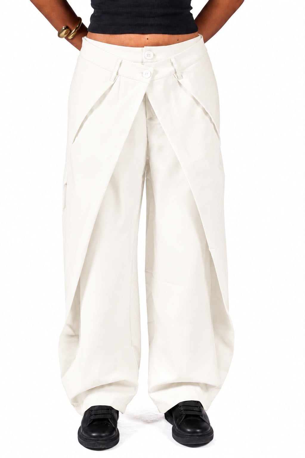 Double buttoned pleated pants