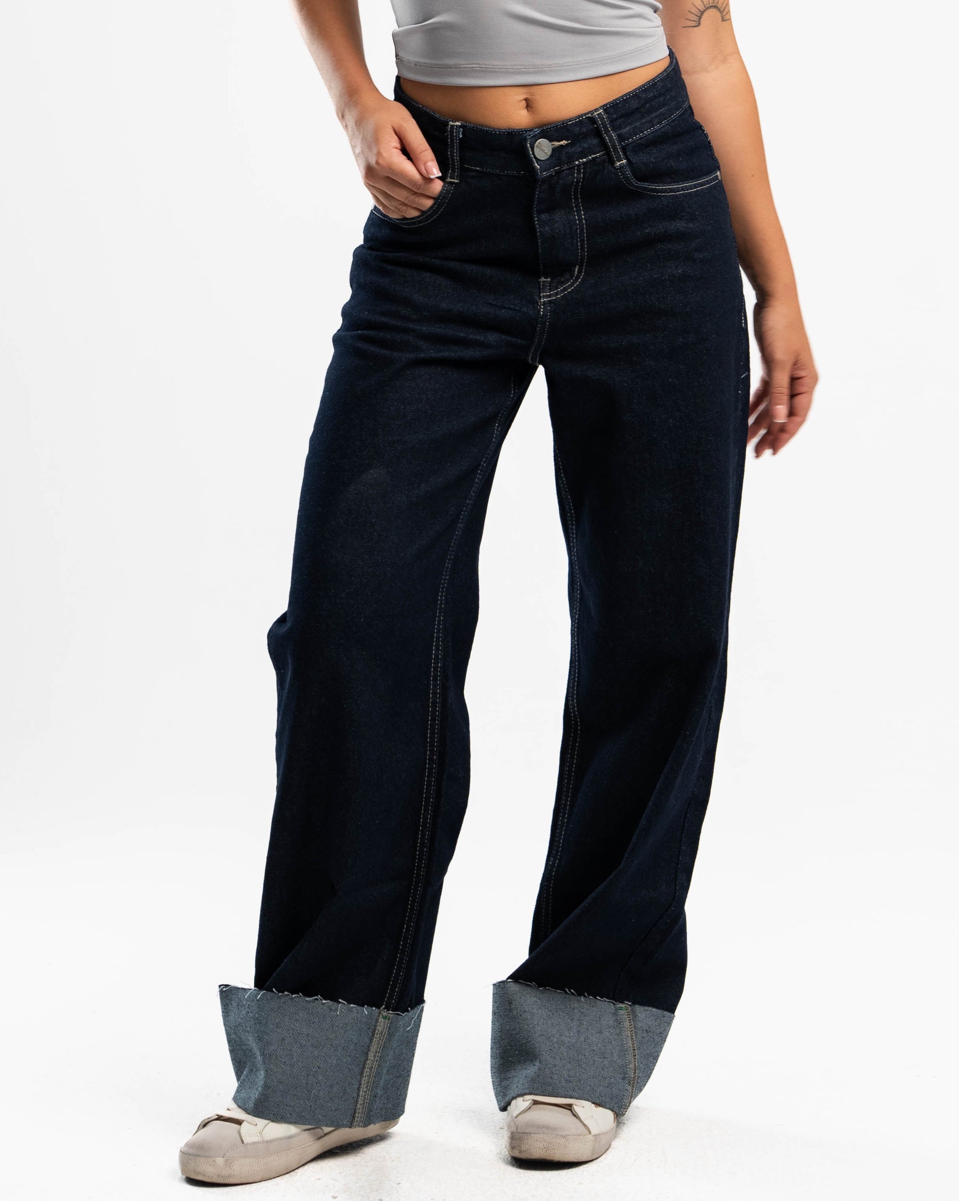 FOLDED JEANS